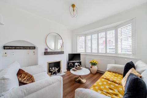 3 bedroom terraced house for sale, Kingshill Avenue, Worcester Park KT4