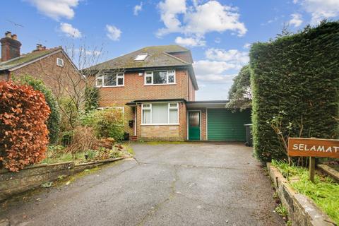 Sandy Lane, Crawley Down, RH10
