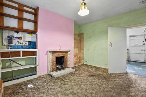 2 bedroom terraced house for sale, Station Road, Aylesford