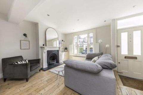 undefined, Lausanne Road, London, SE15