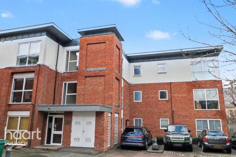 2 bedroom flat for sale, Highwood Close, London