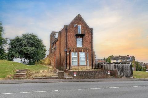 1 bedroom flat to rent, Halesowen Road, Netherton DY2