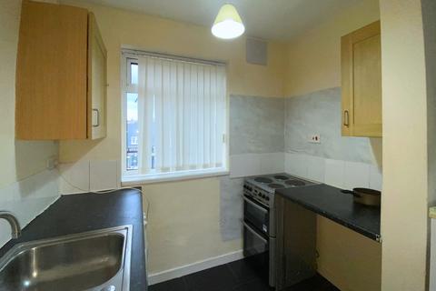 1 bedroom flat to rent, Halesowen Road, Netherton DY2