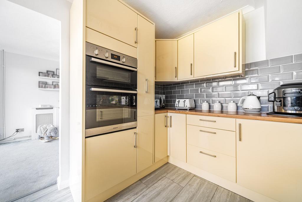 Kitchen (2)