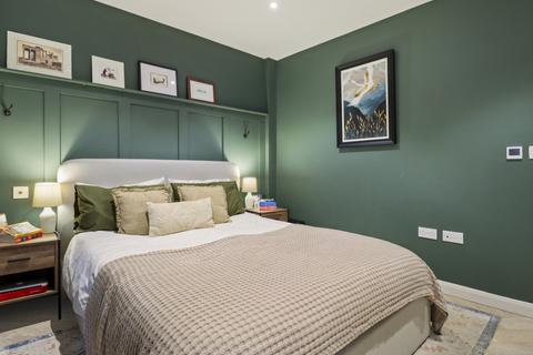 1 bedroom flat for sale, Ravensbury Terrace, London, SW18