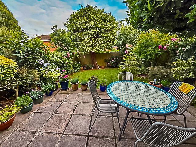 13 Garden-4.jpg