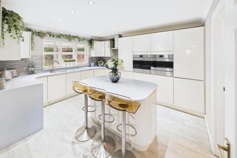 4 bedroom detached house for sale, Warsash Road, Warsash