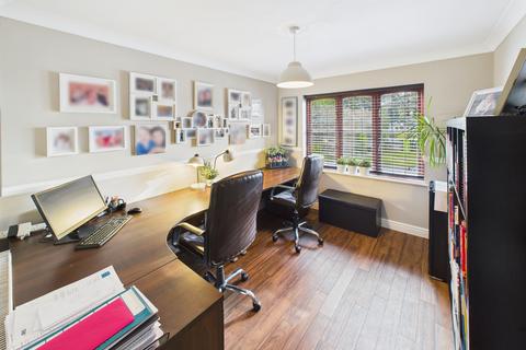 4 bedroom detached house for sale, Warsash Road, Warsash