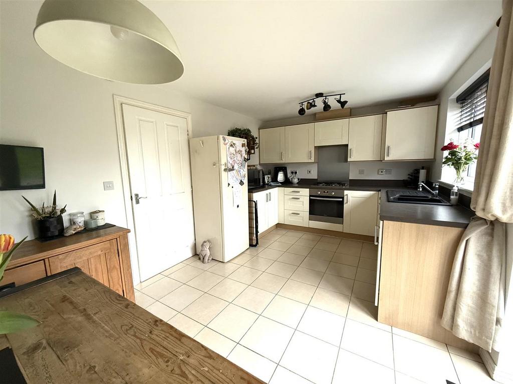 81 levett kitchen.jpeg