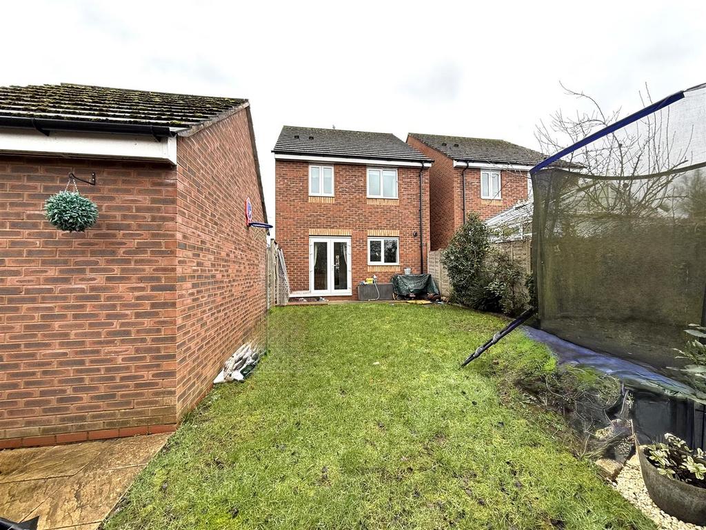 81 levett rear 2.jpeg