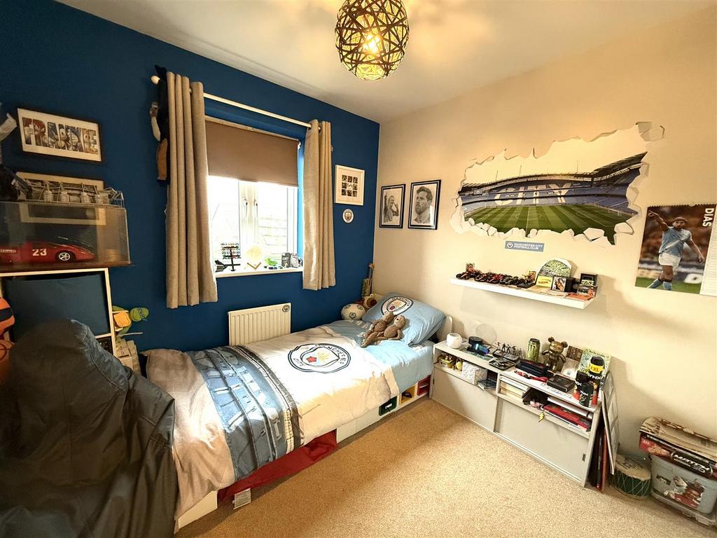 81 lev bed 2.jpeg