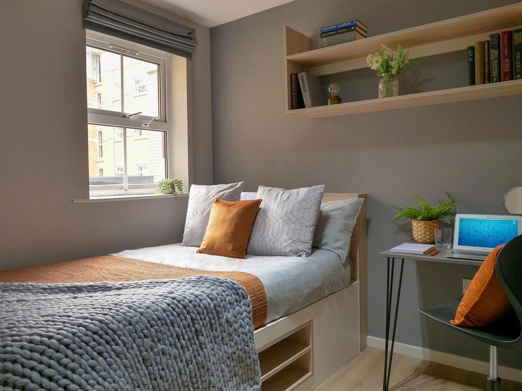 Fitzhugh Street, Southampton SO15, Southampton