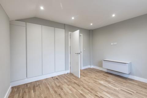 Flat to rent, Inglewood Road