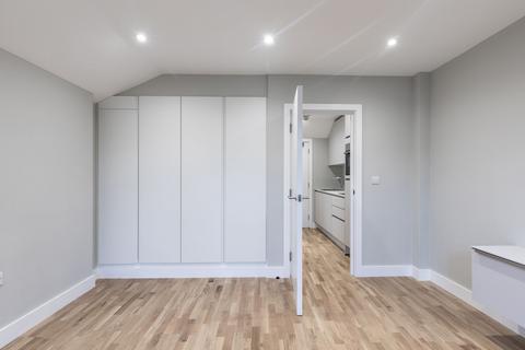 Flat to rent, Inglewood Road