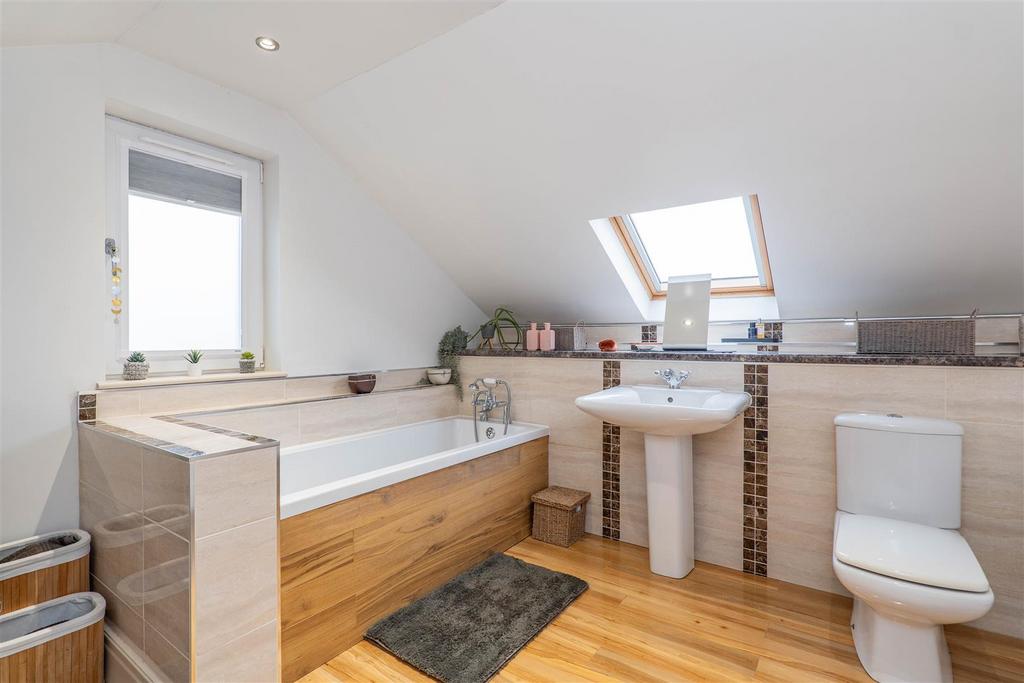 Master Bedroom Ensuite