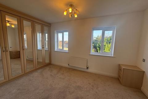 3 bedroom townhouse to rent, Elton Lane, Woodlaithes, Rotherham, S66 3RU