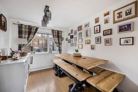 3 bedroom semi-detached house for sale, Mandarin Way, Cheltenham, GL50 4RX