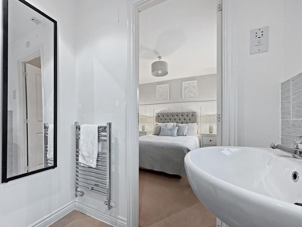 Master En-Suite