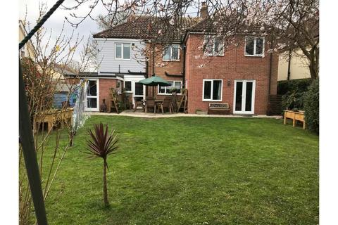 5 bedroom detached house for sale, Seaview Avenue, Colchester, CO5