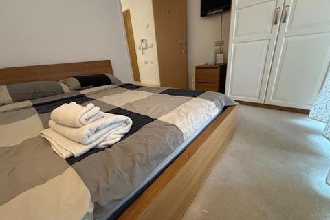 3 bedroom property to rent, Empire Way, Wembley