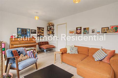 3 bedroom terraced house for sale, Bathurst Square, Tottenham, London, N15