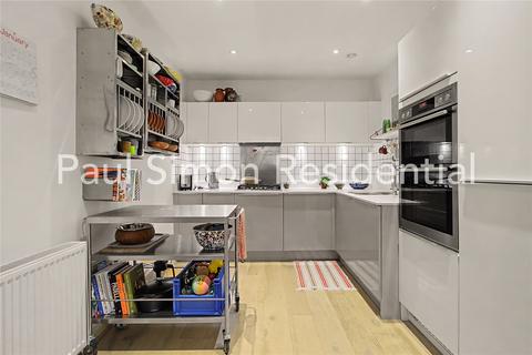 3 bedroom terraced house for sale, Bathurst Square, Tottenham, London, N15