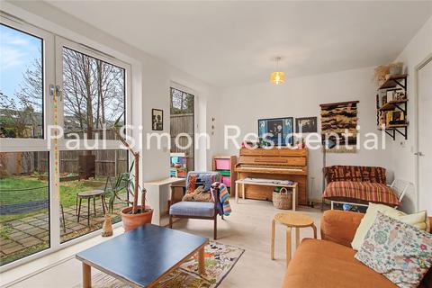 3 bedroom terraced house for sale, Bathurst Square, Tottenham, London, N15