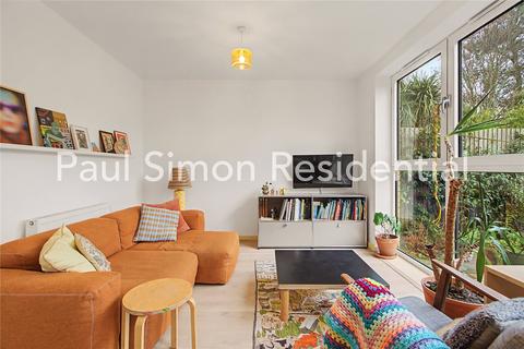 3 bedroom terraced house for sale, Bathurst Square, Tottenham, London, N15