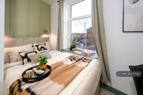 1 bedroom in a house share to rent, Andrew Street, Bury, BL9