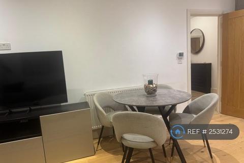 2 bedroom flat to rent, Algar Road, London, TW7
