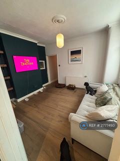 2 bedroom flat to rent, Peckham, London, SE15