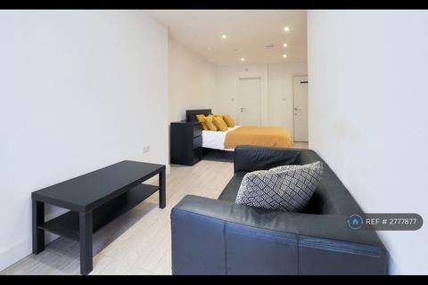 1 bedroom in a house share to rent, Drayton Road, Borehamwood, WD6