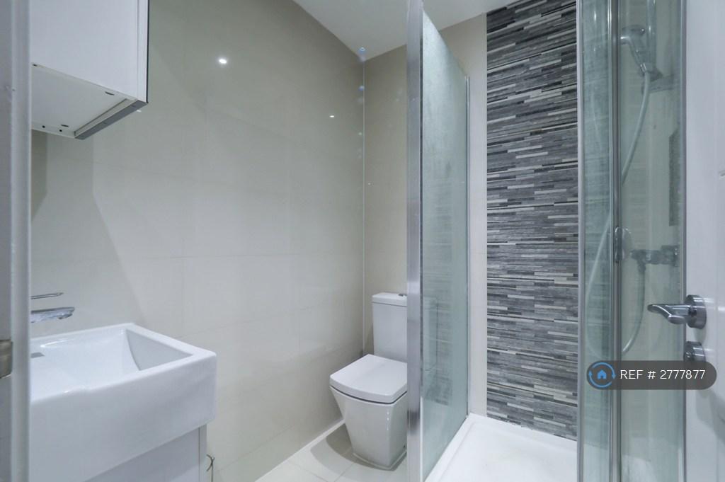 Ensuite Bathroom
