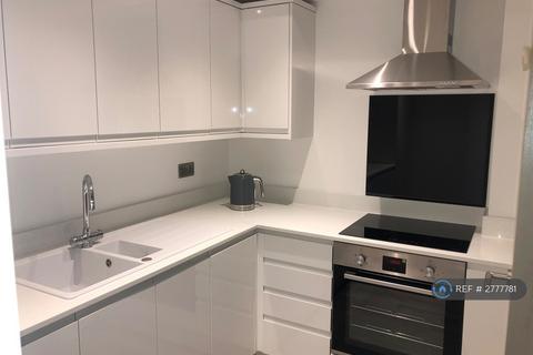 1 bedroom flat to rent, Davidson House, Camberley, GU15