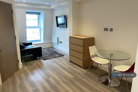 1 bedroom flat to rent, Davidson House, Camberley, GU15