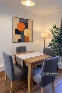 2 bedroom flat to rent, Akenside Road, London, NW3