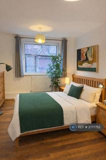 2 bedroom flat to rent, Akenside Road, London, NW3