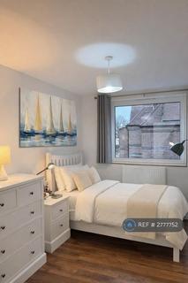2 bedroom flat to rent, Akenside Road, London, NW3