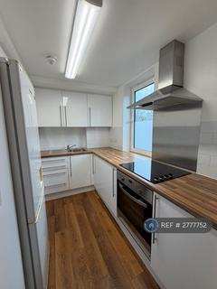 2 bedroom flat to rent, Akenside Road, London, NW3