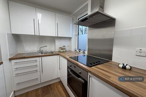 1 bedroom flat to rent, Akenside Road, London, NW3