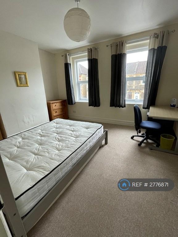 Upstairs Bedroom No 1