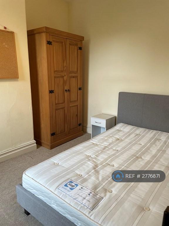 Upstairs Bedroom No 2