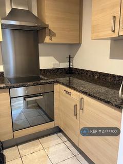 Studio to rent, Silver Street, Enfield, EN1