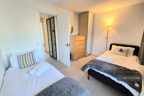 undefined, Undine Road, London, E14