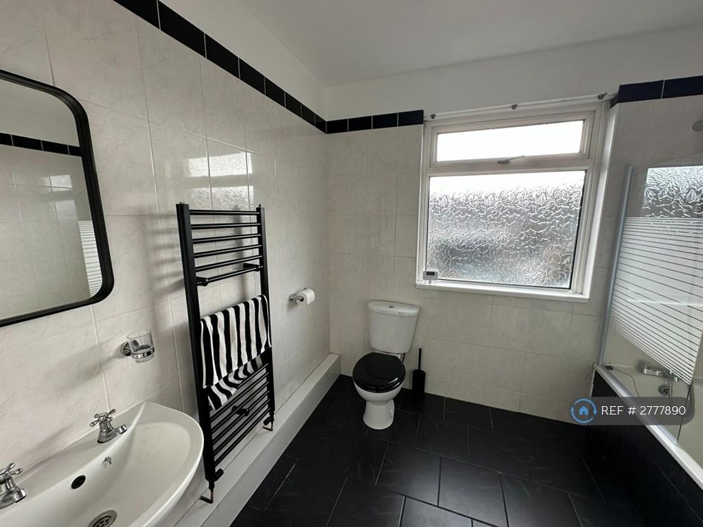 Upstairs Bathroom