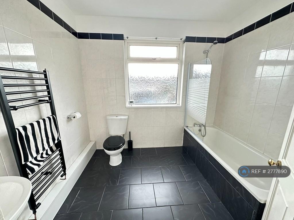 Upstairs Bathroom