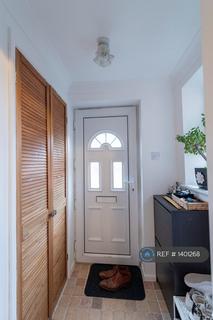 4 bedroom semi-detached house to rent, Cape Close, Colchester, CO3