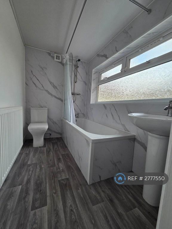 Bathroom. 2.4x1.6 m