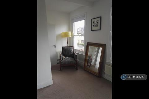 2 bedroom flat to rent, Leytonstone, London, E11