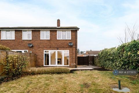 3 bedroom semi-detached house to rent, Forest Hills, Camberley, GU15
